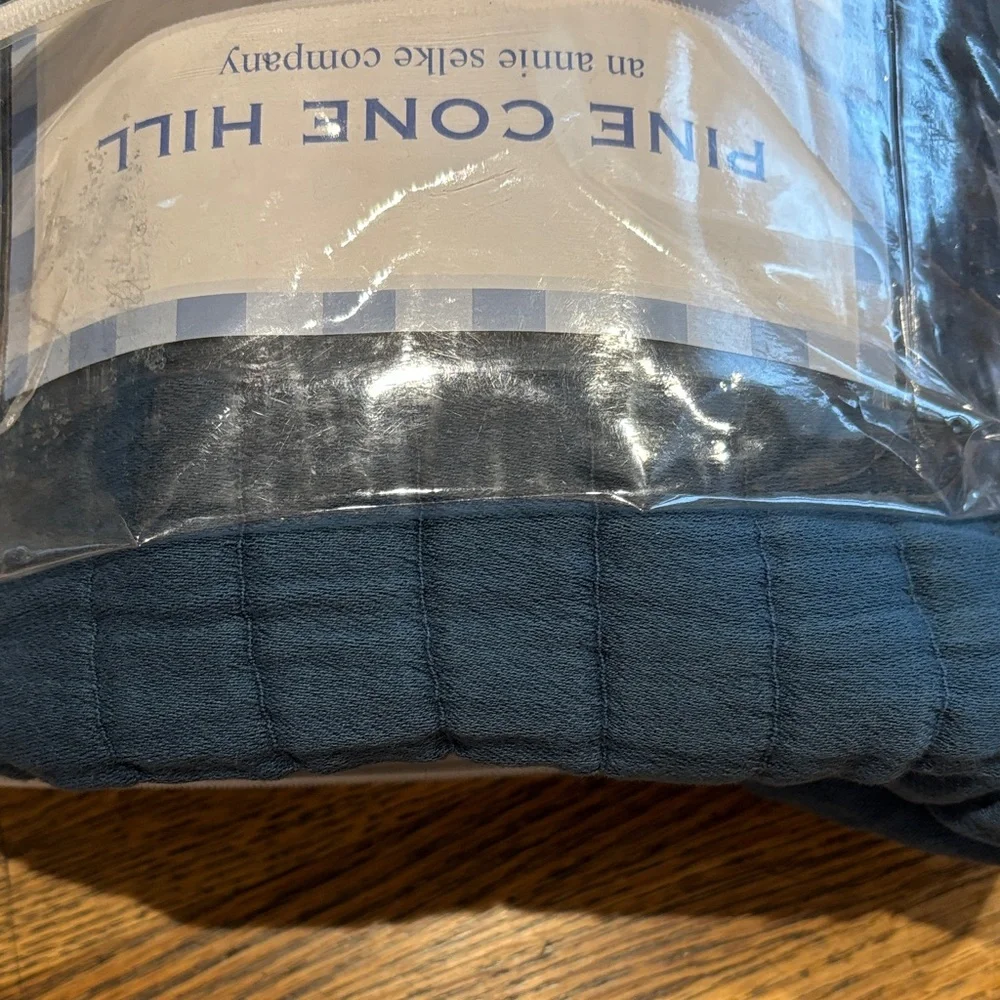 NWOT Pine Cone Hill Annie Selke Boyfriend Matelassé Standard Pillow Sham Aegean